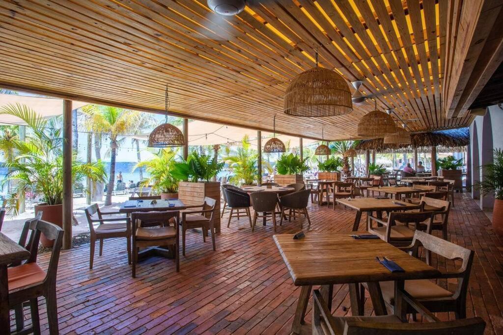 Blue Emerald Beachfront Blessing Willemstad Exterior foto